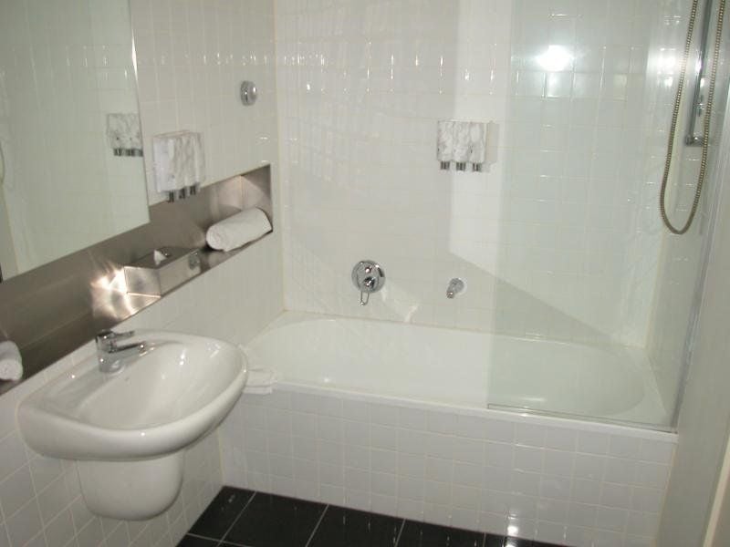 605A&B, 11 Cohen Place Melbourne - Image 1