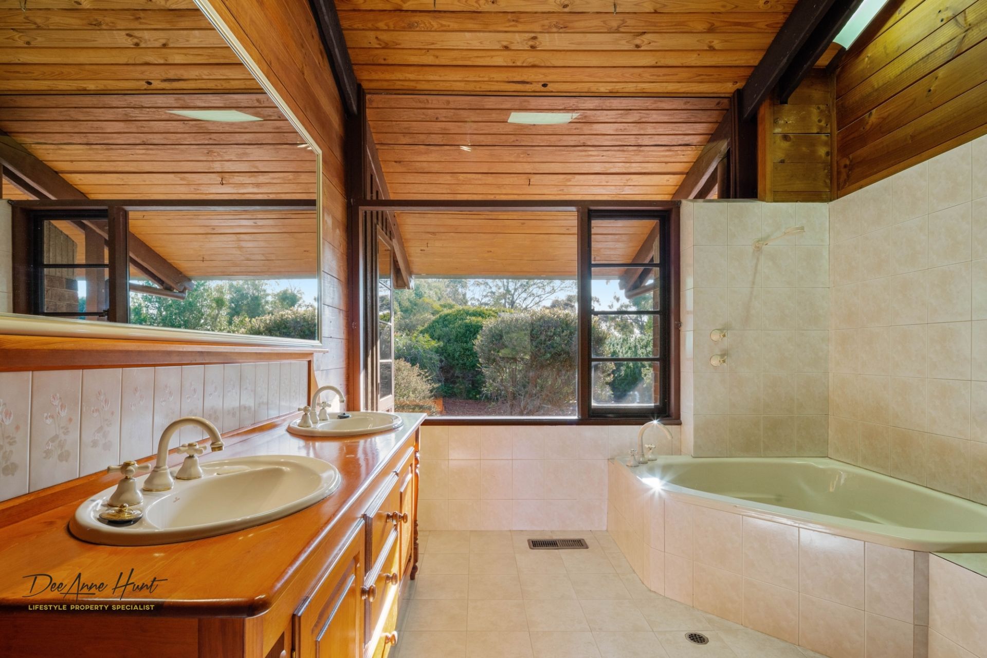 243 Mount Barker Road, Leawood Gardens Williams Real Estate