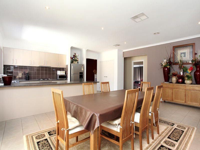 9 Buckley Way, Caroline Springs - Thumbnail 4