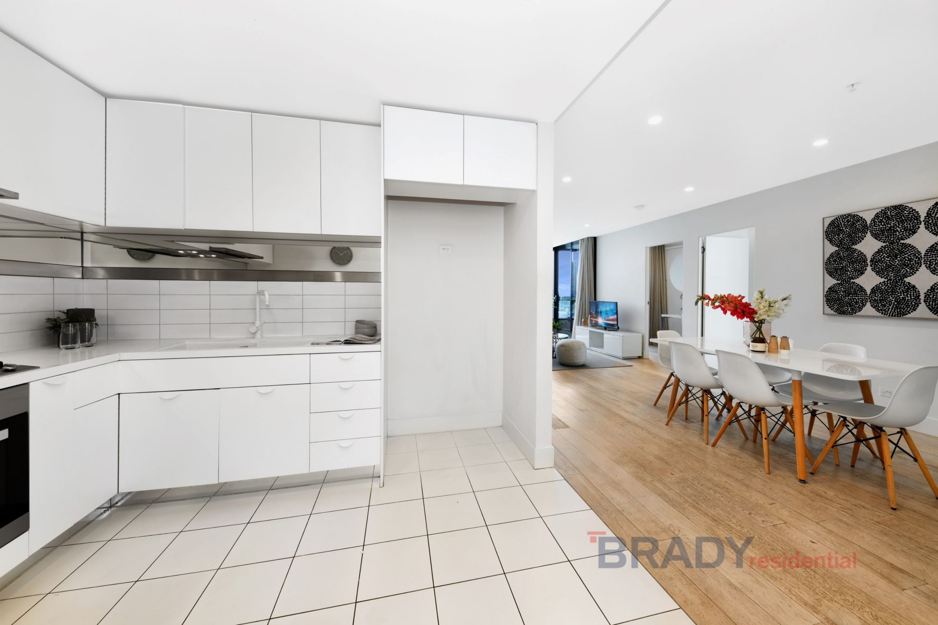 3303/500 Elizabeth Street MELBOURNE VIC, Melbourne - Thumbnail 3