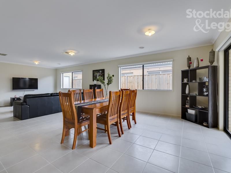 12 Eugenia Street MERNDA, Mernda - Thumbnail 8