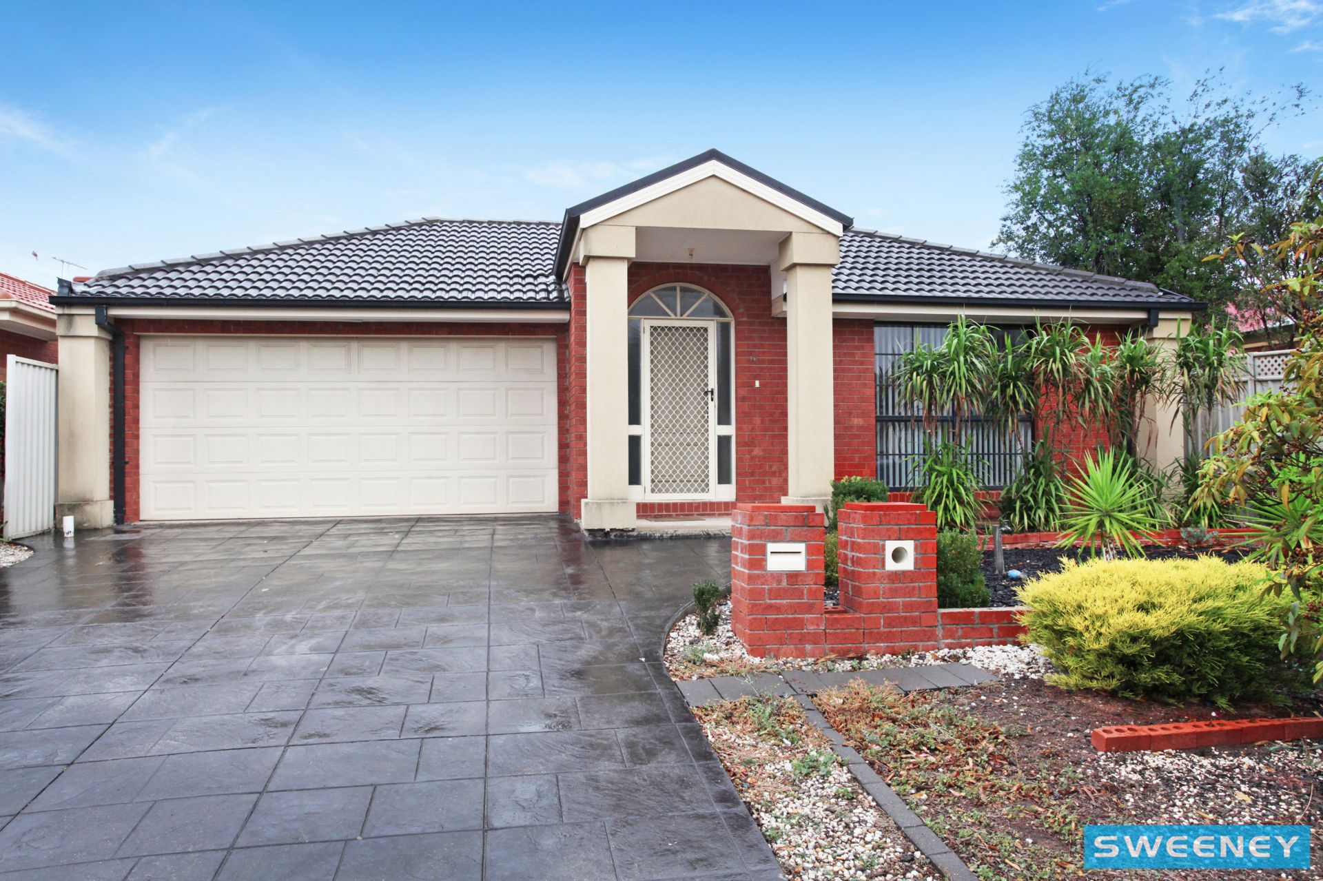 36 Parkin Avenue, Caroline Springs - Thumbnail 2