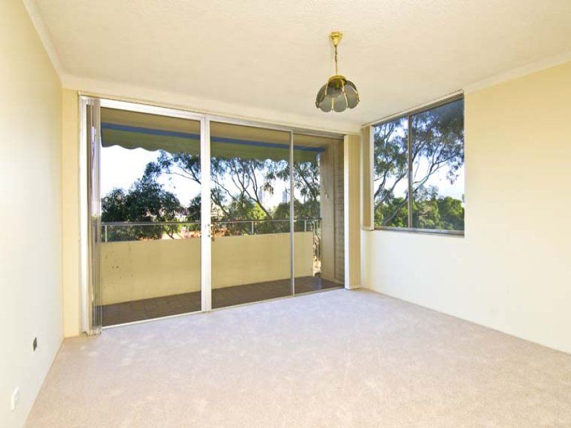 14/2 Gerard Street CREMORNE NSW, Cremorne - Thumbnail 2