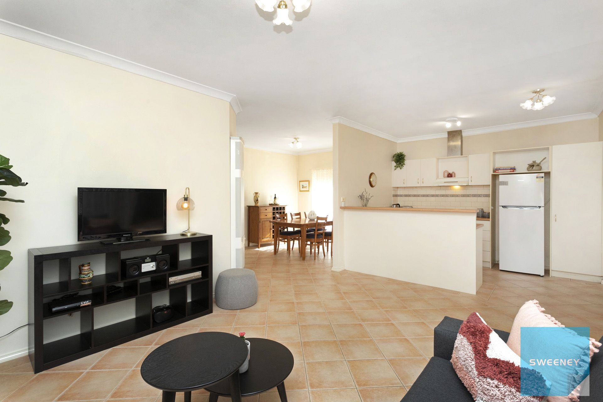 15 Caddick Gardens, Caroline Springs - Thumbnail 4