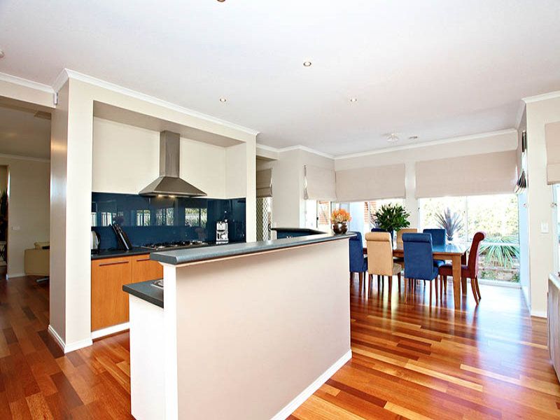 3 Finsbury Close, Caroline Springs - Thumbnail 3