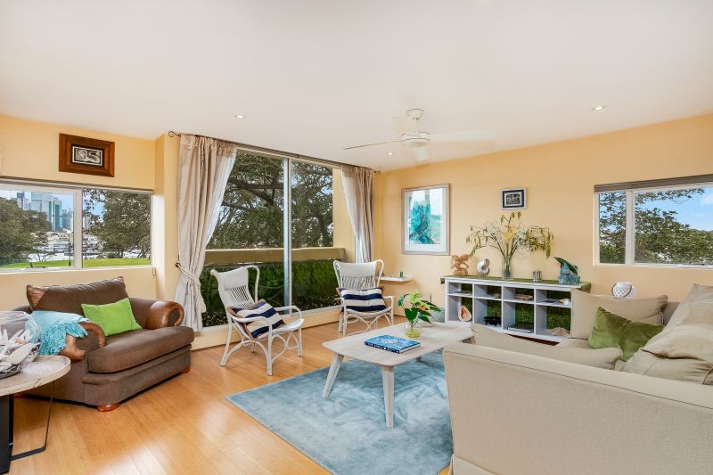 Real Estate For Sale 4/14 Blues Point Road McMahons Point , NSW