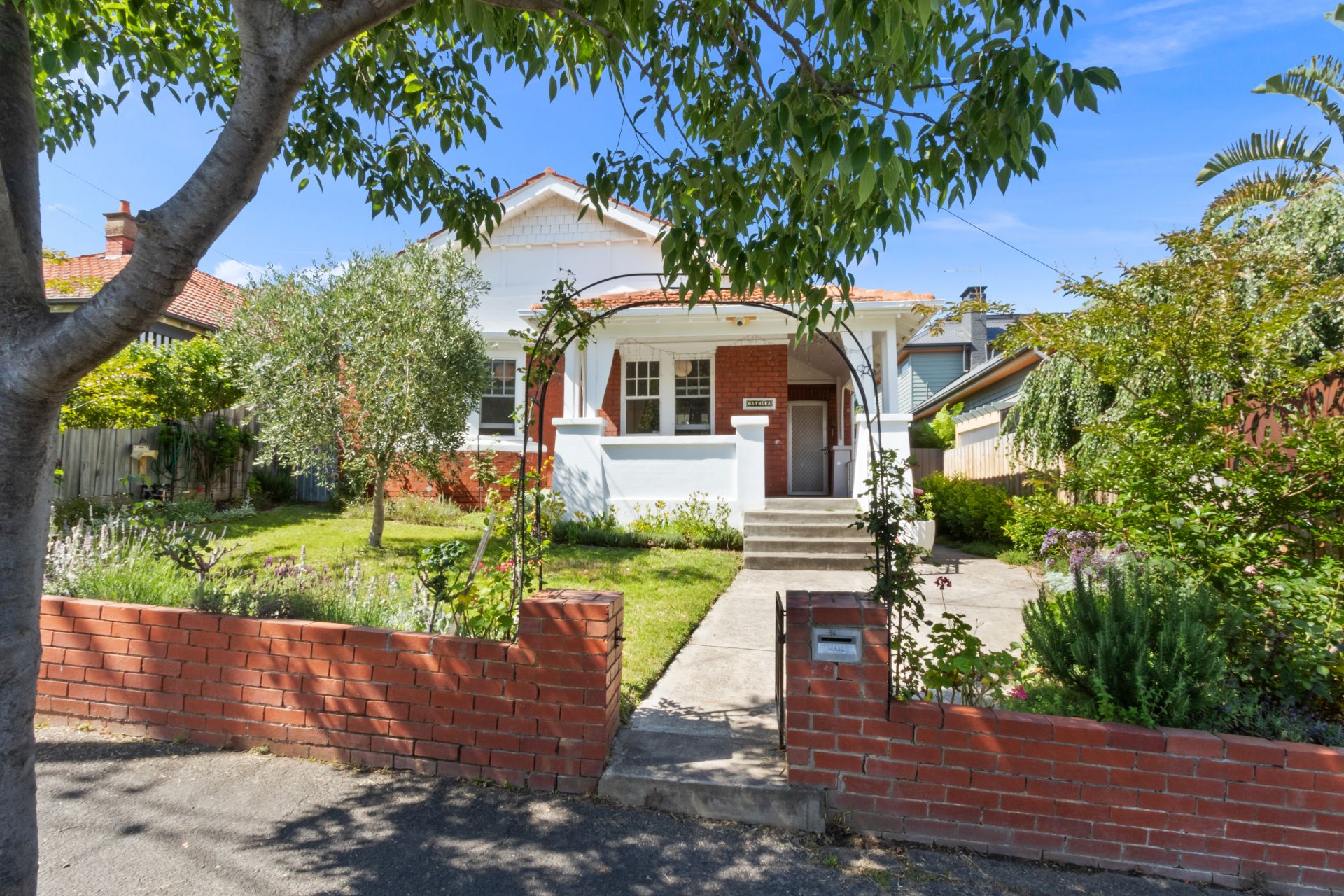 Charming 3-Bedroom Haven in Northcote Awaits You!