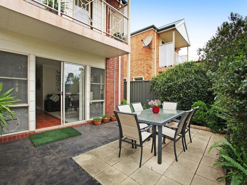 4/8 Lauffre Walk, Caroline Springs - Thumbnail 7