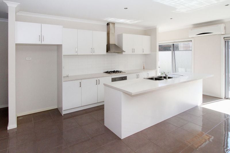 2/6 Clunes Street, Kingsbury