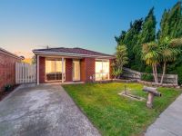 5 Sharyn Street, Cranbourne West VIC