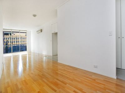 1302/355 Kent Street, SYDNEY NSW 2000, Sydney - Thumbnail 3