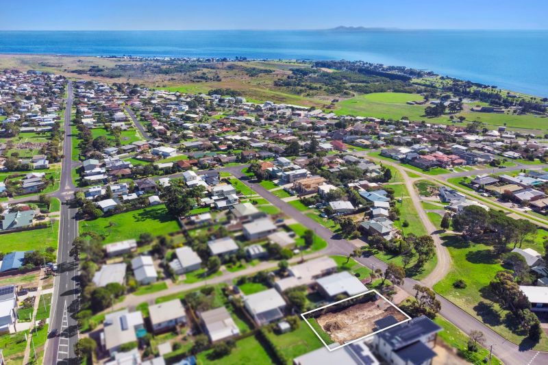 18A & 18B Langdon Street Portarlington , VIC 3223 Townhouse For