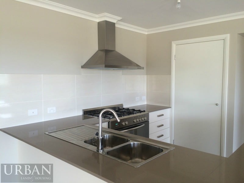 Oran Park | For Lease | 18 Buckingham Loop | Brand New Executive 4 Bedroom Home Plus Rumpus Room!