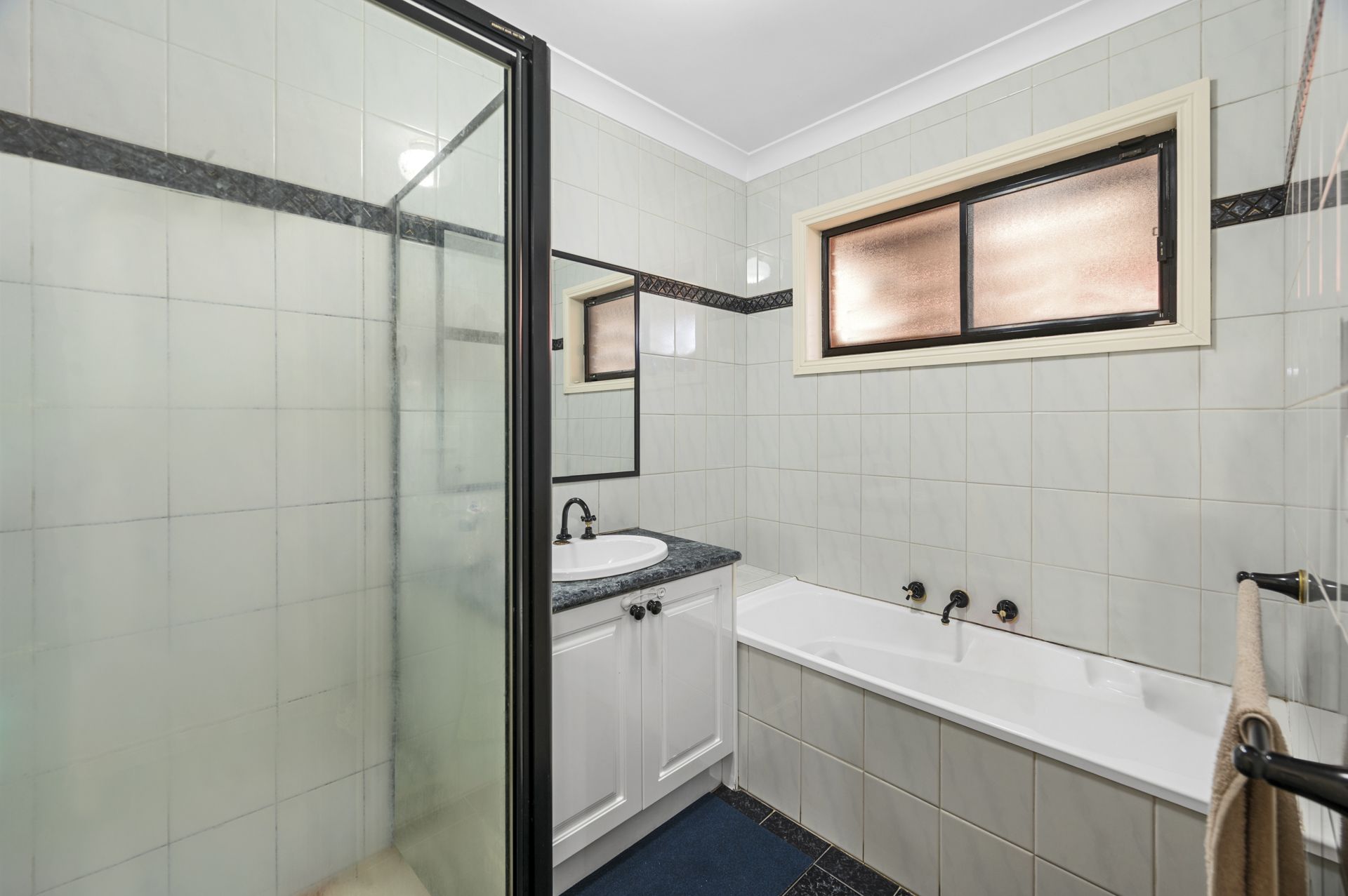NO CORPORATE FEES -  3 BEDROOM UNIT/HOME