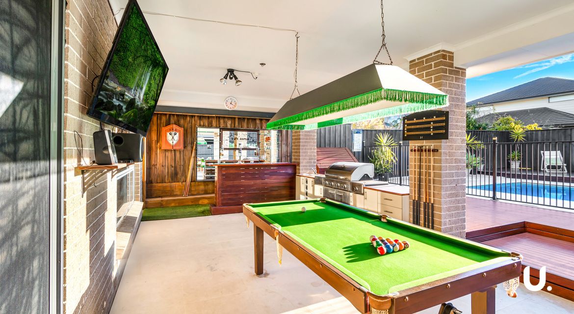 Colebee 6 Kirkwood Crescent