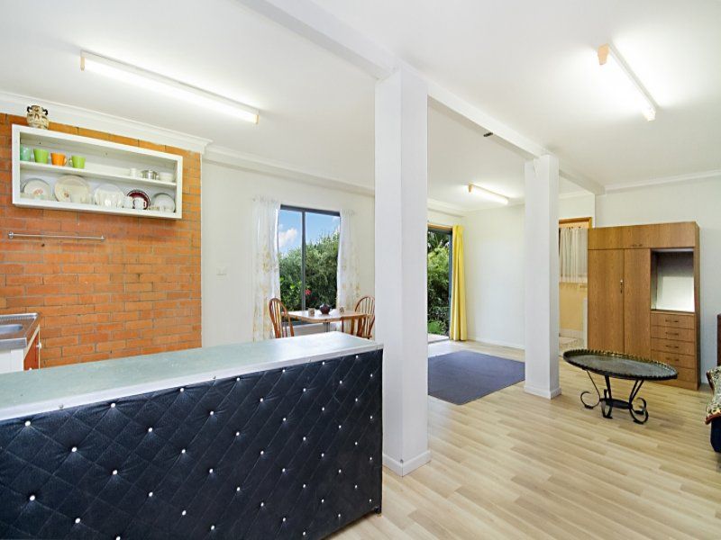 4 Tooloon Street COOLANGATTA QLD, Coolangatta - Thumbnail 6