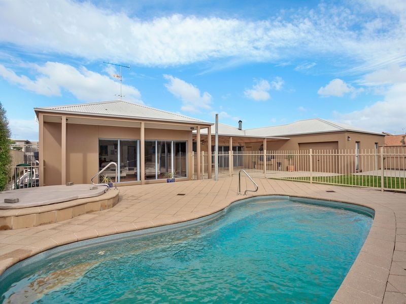 7 Shah Court, Torquay - Thumbnail 7