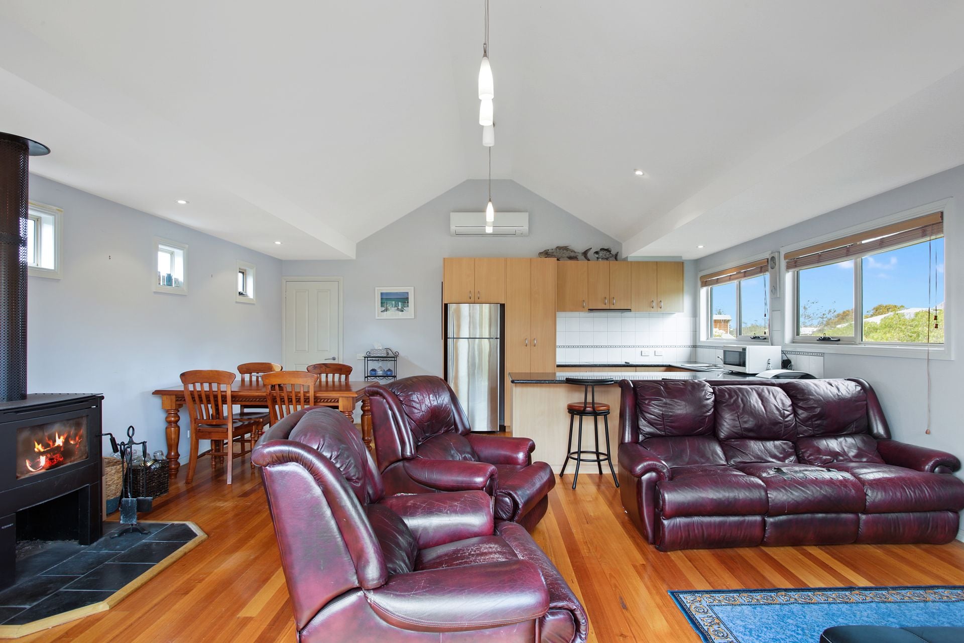 1/1 Felicity Court, Apollo Bay - Thumbnail 3