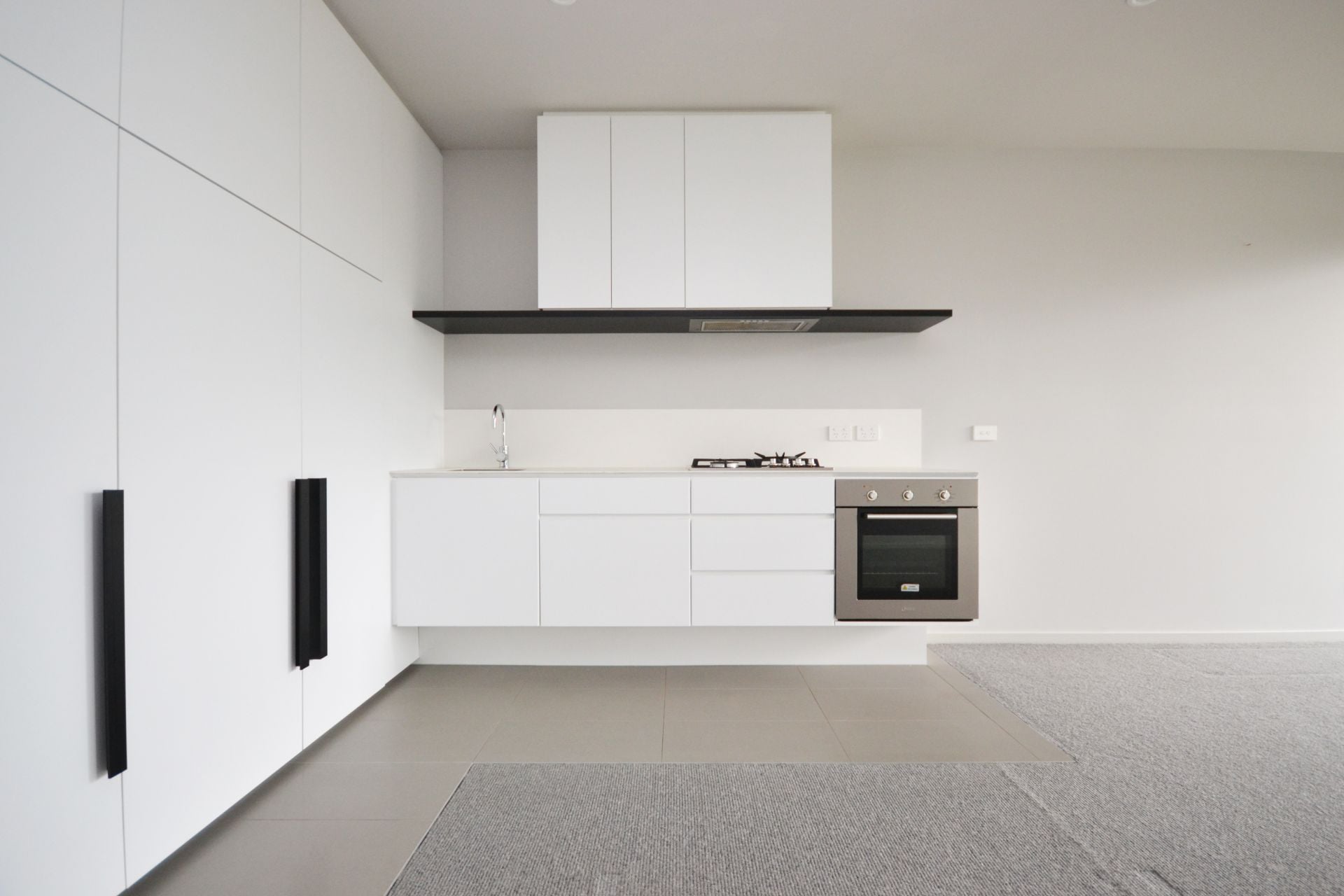 CONTEMPORARY ELEGANCE & STYLE