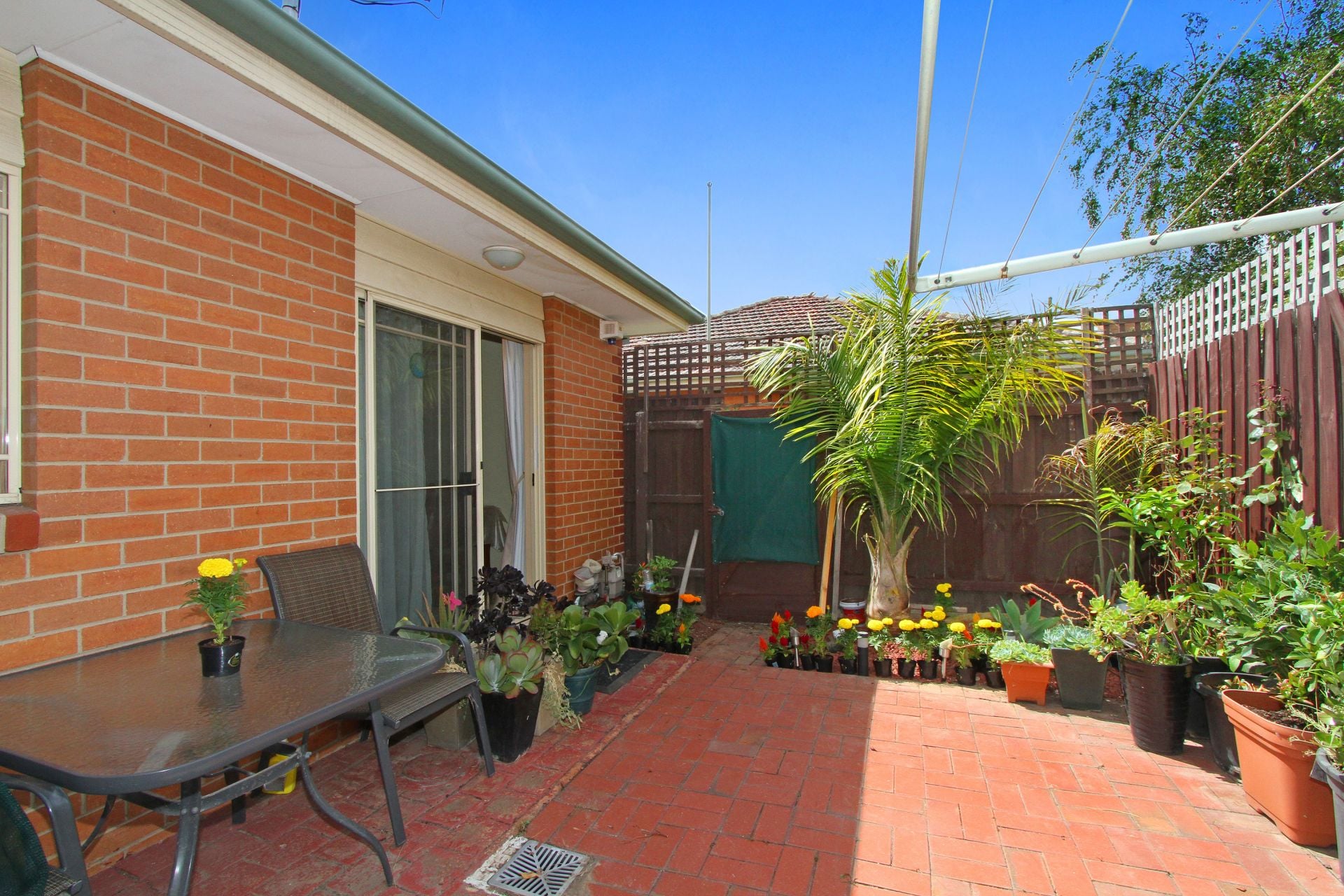 Sizable Living, Superb Location and So Close To All