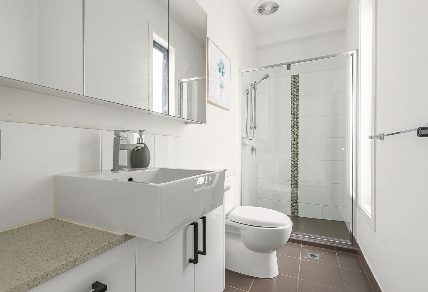 EXQUISITE INTERIORS, IMPECCABLE LOCATION