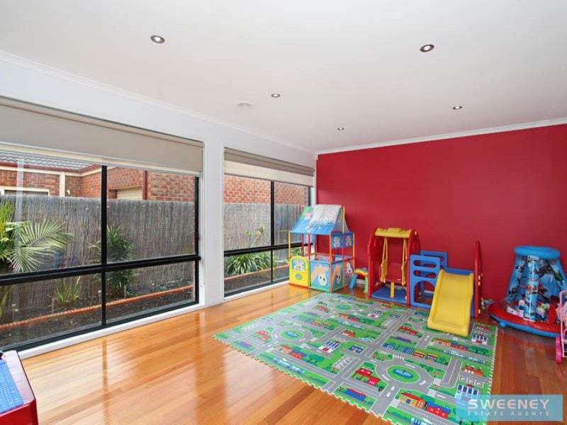 12 Marrowie Place, Taylors Hill - Thumbnail 8