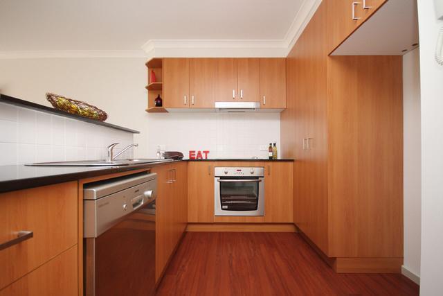 4/2 Namatjira Drive, Weston - Thumbnail 2