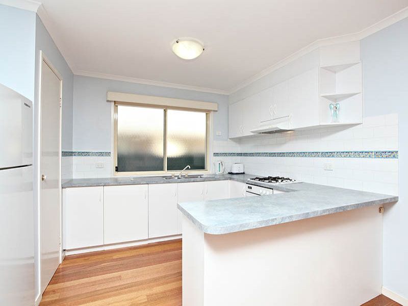 24 Wood Grove, Burnside - Thumbnail 3