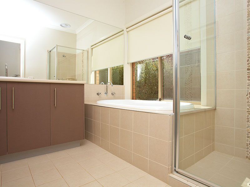 7 Woodruff Place, Caroline Springs - Thumbnail 7