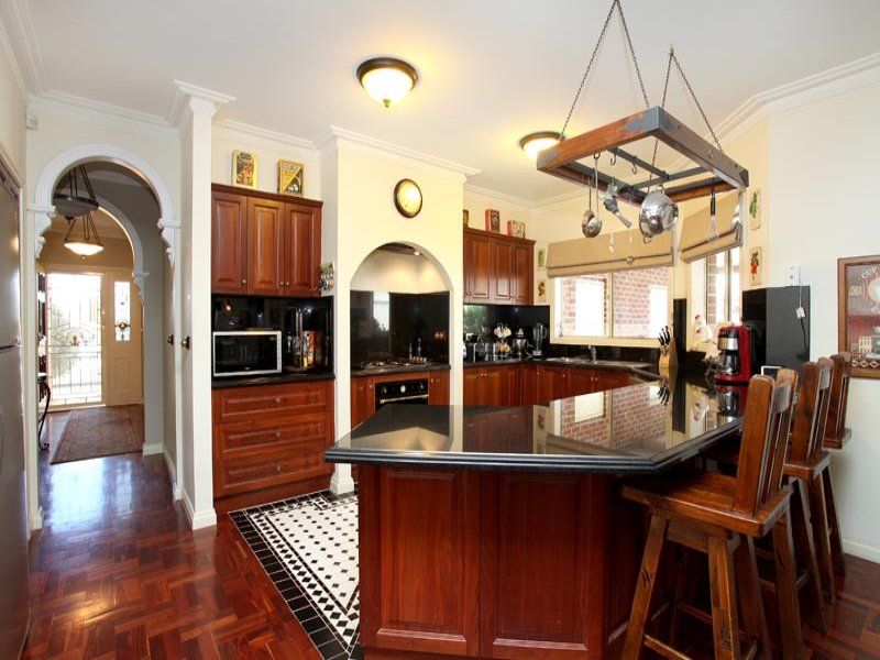 38 Edgbaston Parade, Caroline Springs - Thumbnail 3