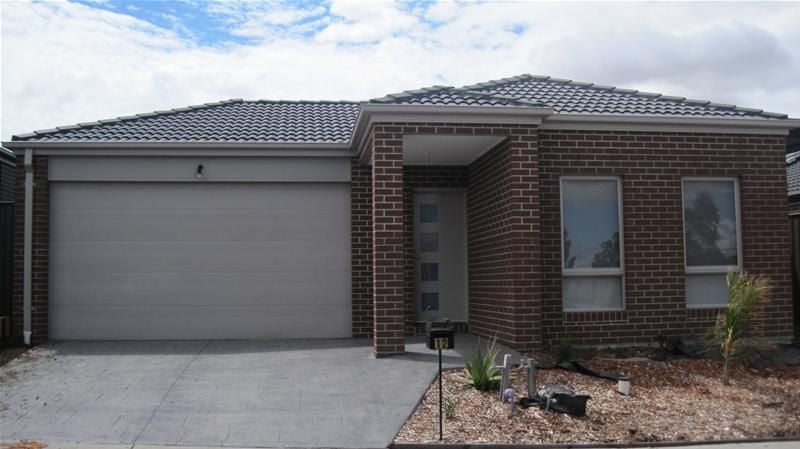 12 Brambuk Avenue, Craigieburn