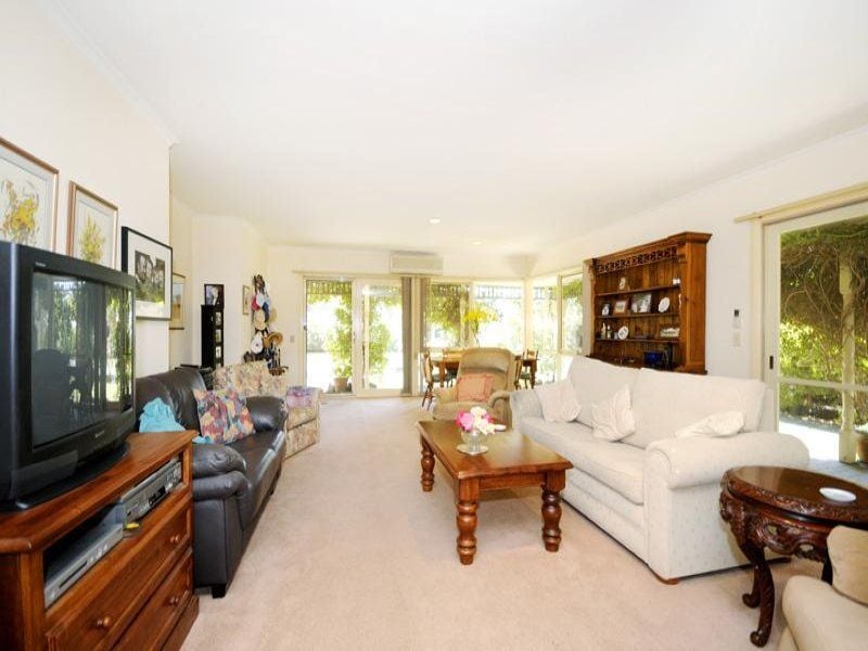 16 Hopgood Place BARWON HEADS VIC, Barwon Heads - Thumbnail 5
