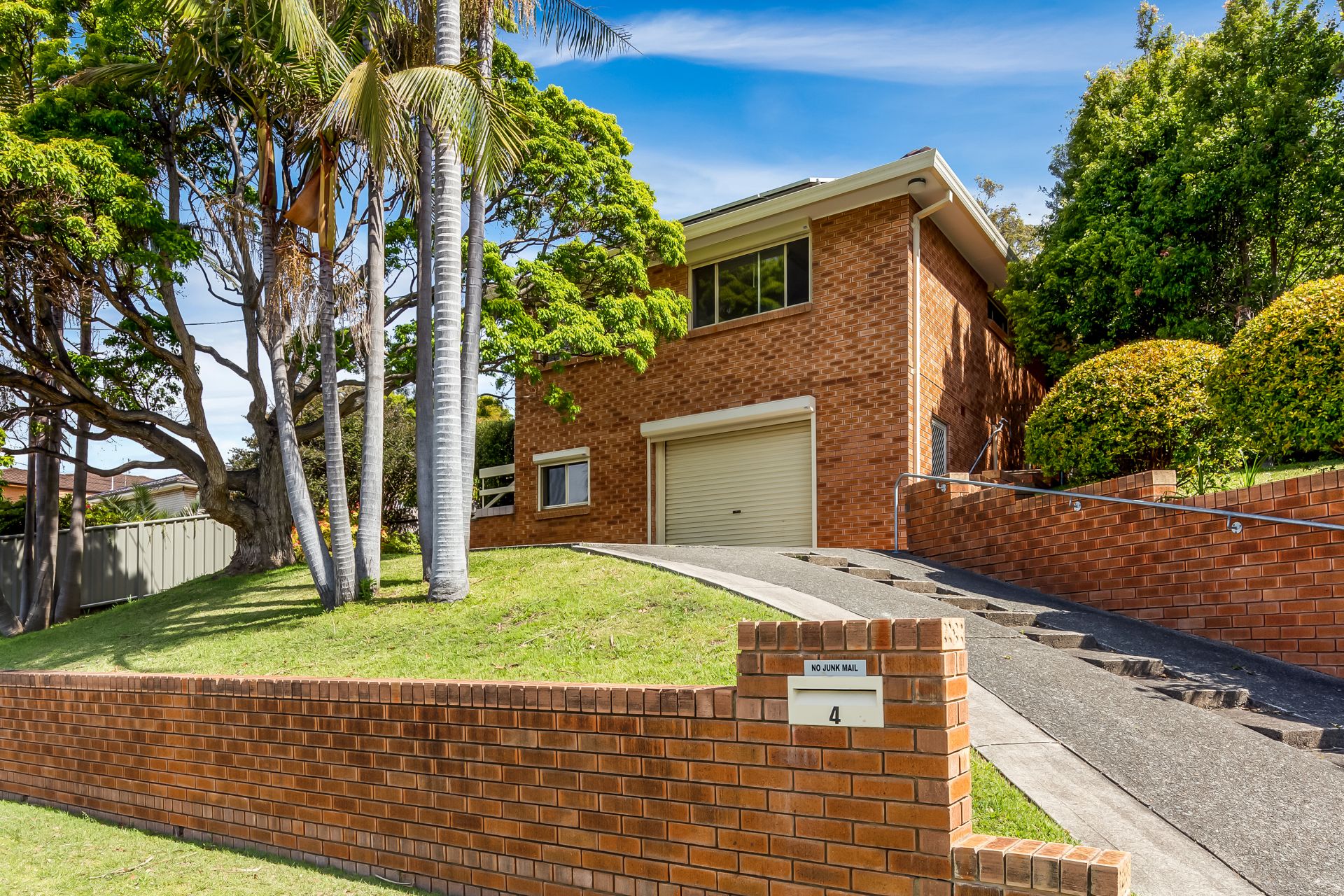 4 Akuna Street, Kiama First National Coast & Country Real Estate