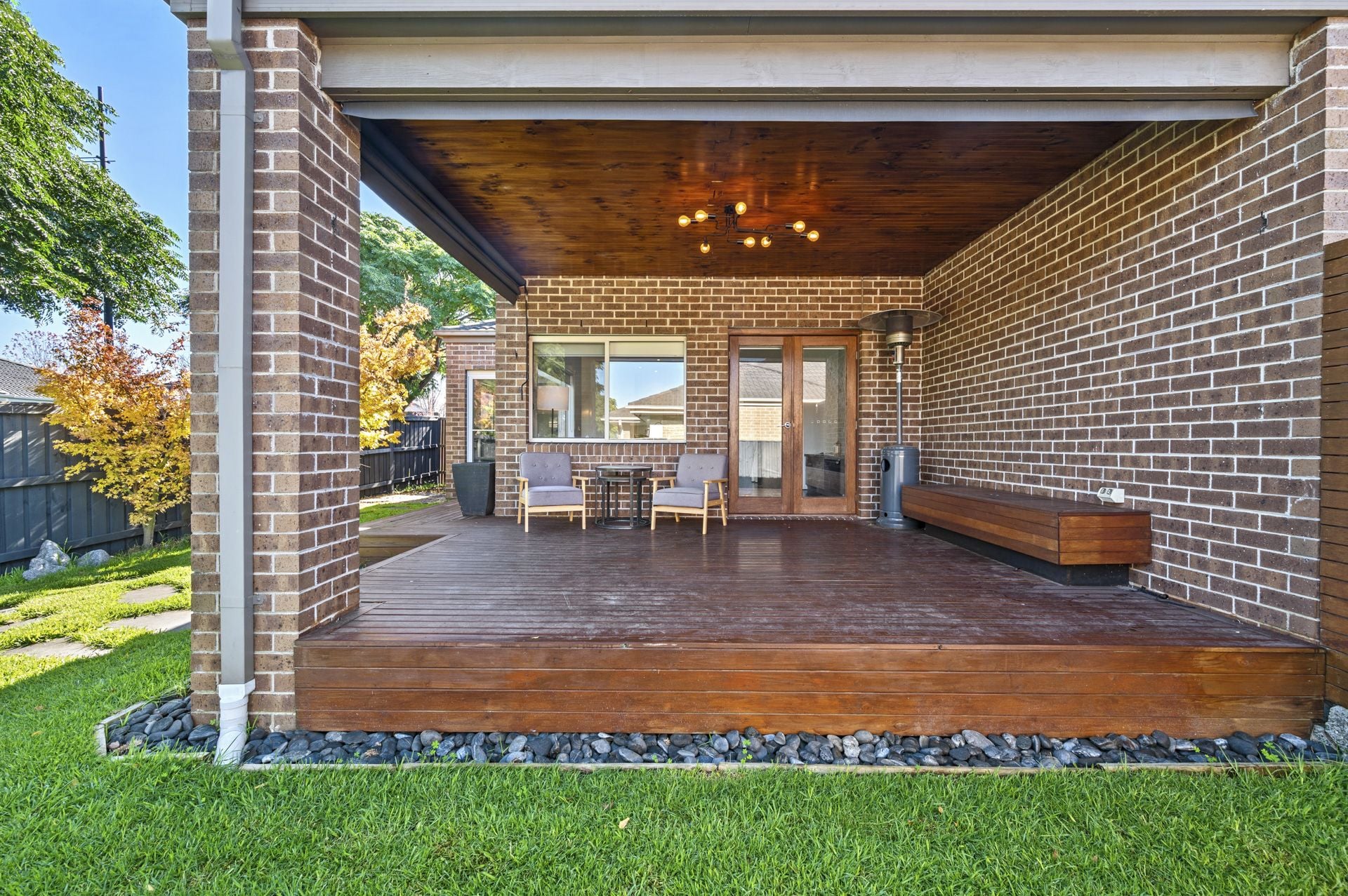 Luxurious Contemporary Family Living