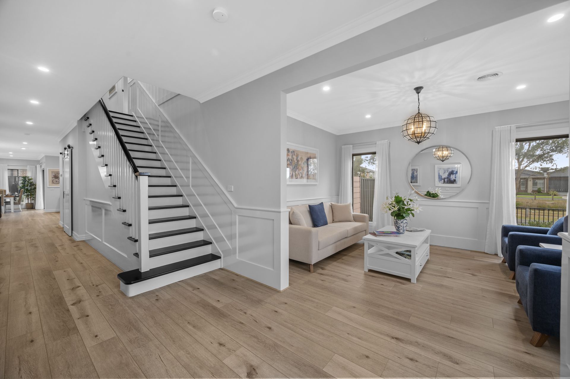 FULLY FURNISHED EX DISPLAY FAMILY HOME