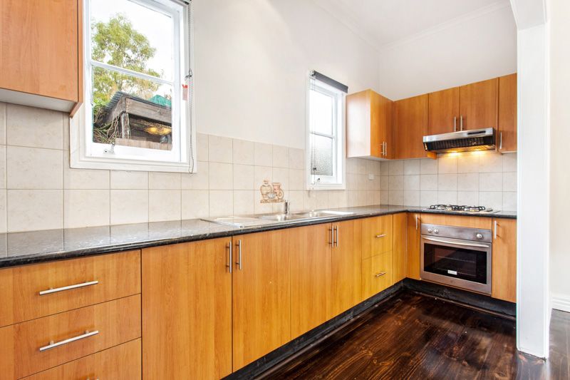 42 Adelaide Street, Footscray - Thumbnail 5