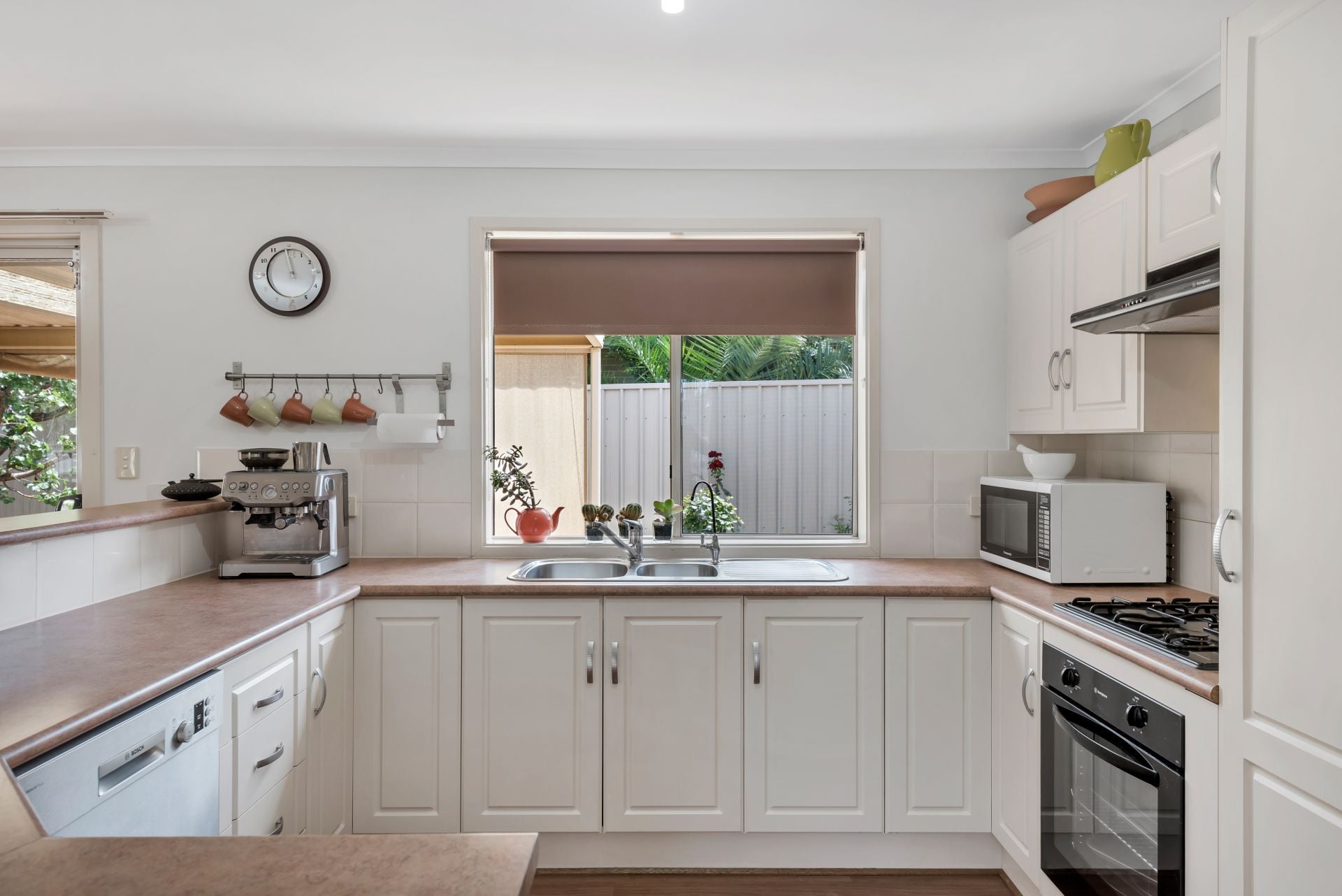 37 McKinna Road, Christie Downs - Thumbnail 4
