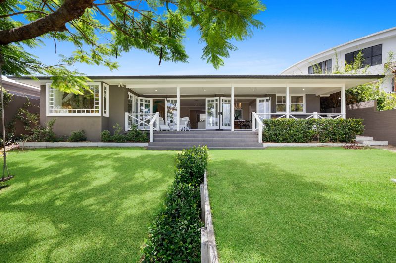 Real Estate For Sale 8 Rapallo Avenue Isle Of Capri , QLD