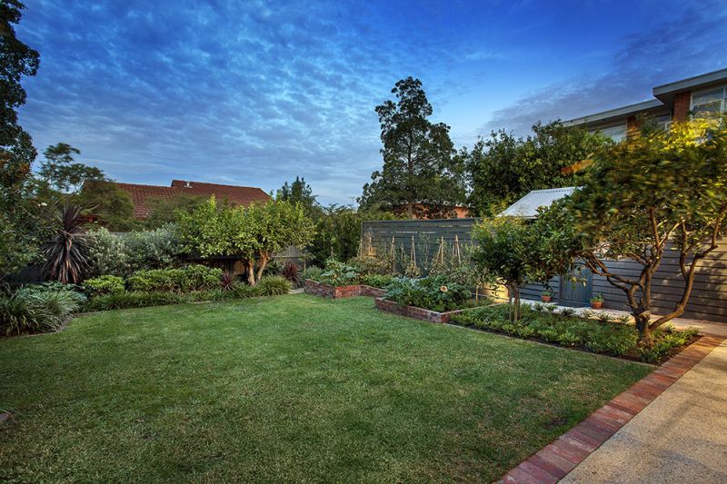 24 Hartwood Street, Kew East - Thumbnail 8
