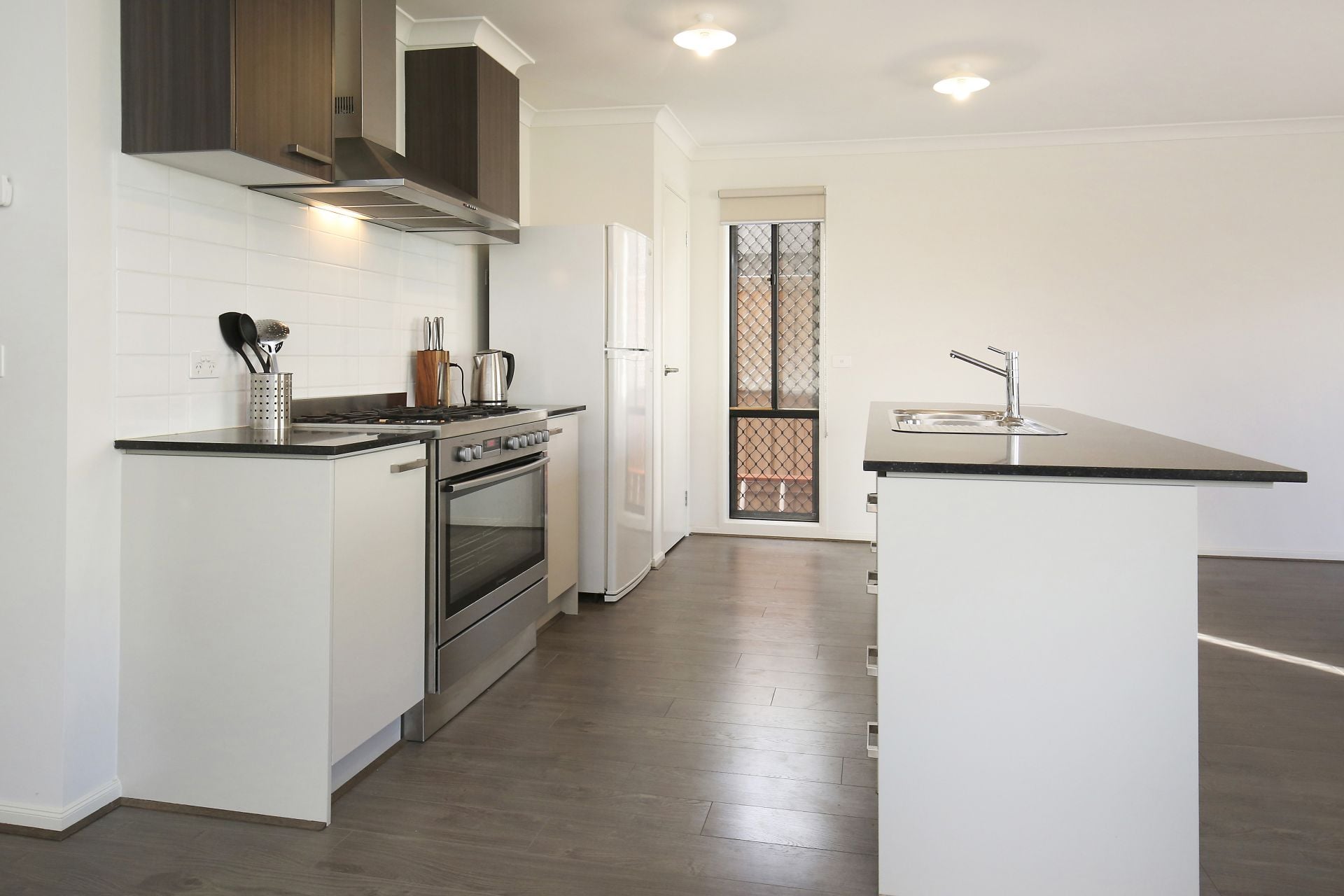 SPACIOUS IN A CENTRAL LOCATION OF MERRIFIELD ESTATE