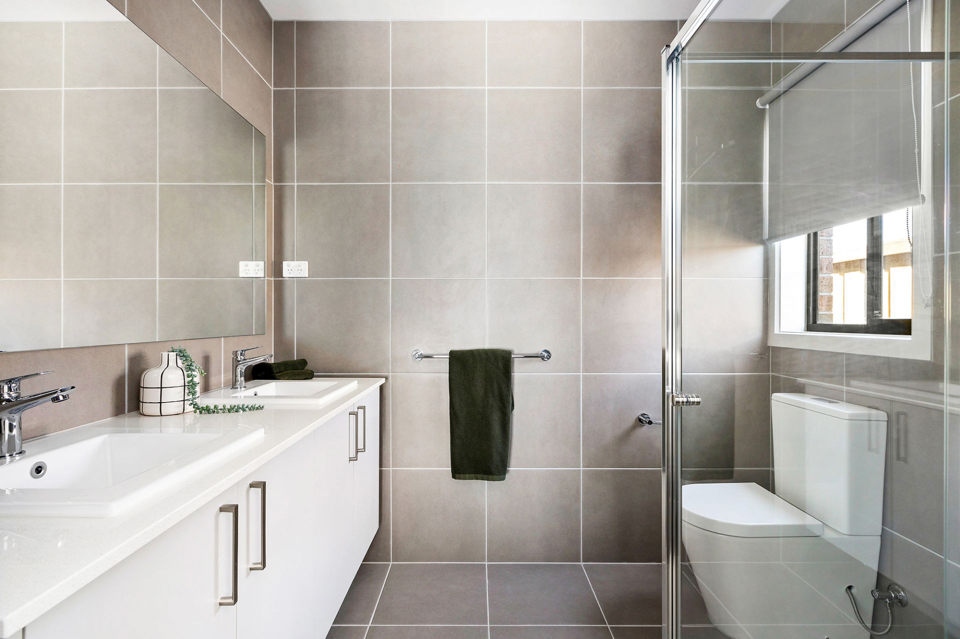 11 Basin Street, Fraser Rise - Thumbnail 4