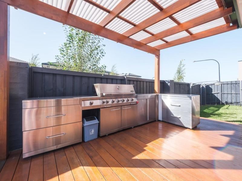 Colebee 6 Summerland Crescent