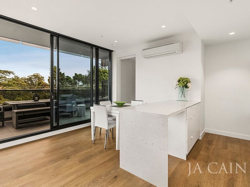 307/25 Trent Street, Glen Iris J A CAIN Real Estate