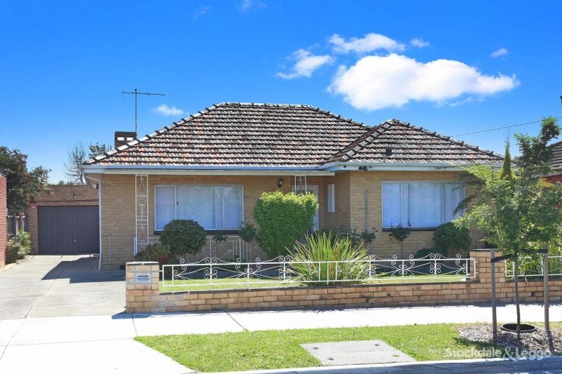 8 Waratah Street, Thomastown