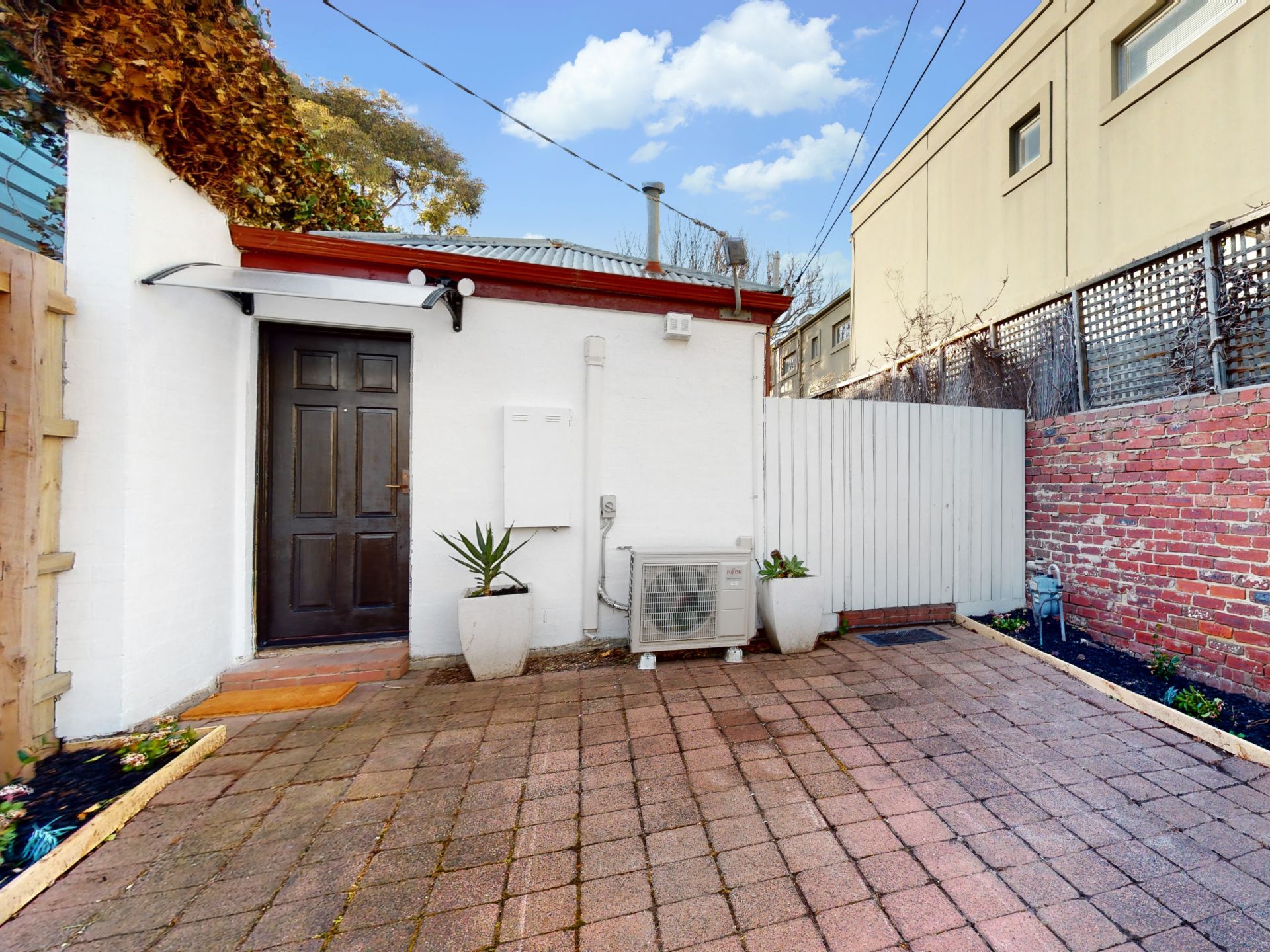 94 Surrey Road North, South Yarra - Thumbnail 2