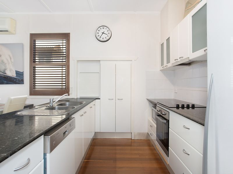 38 Eden Avenue RAINBOW BAY QLD, Rainbow Bay - Thumbnail 7
