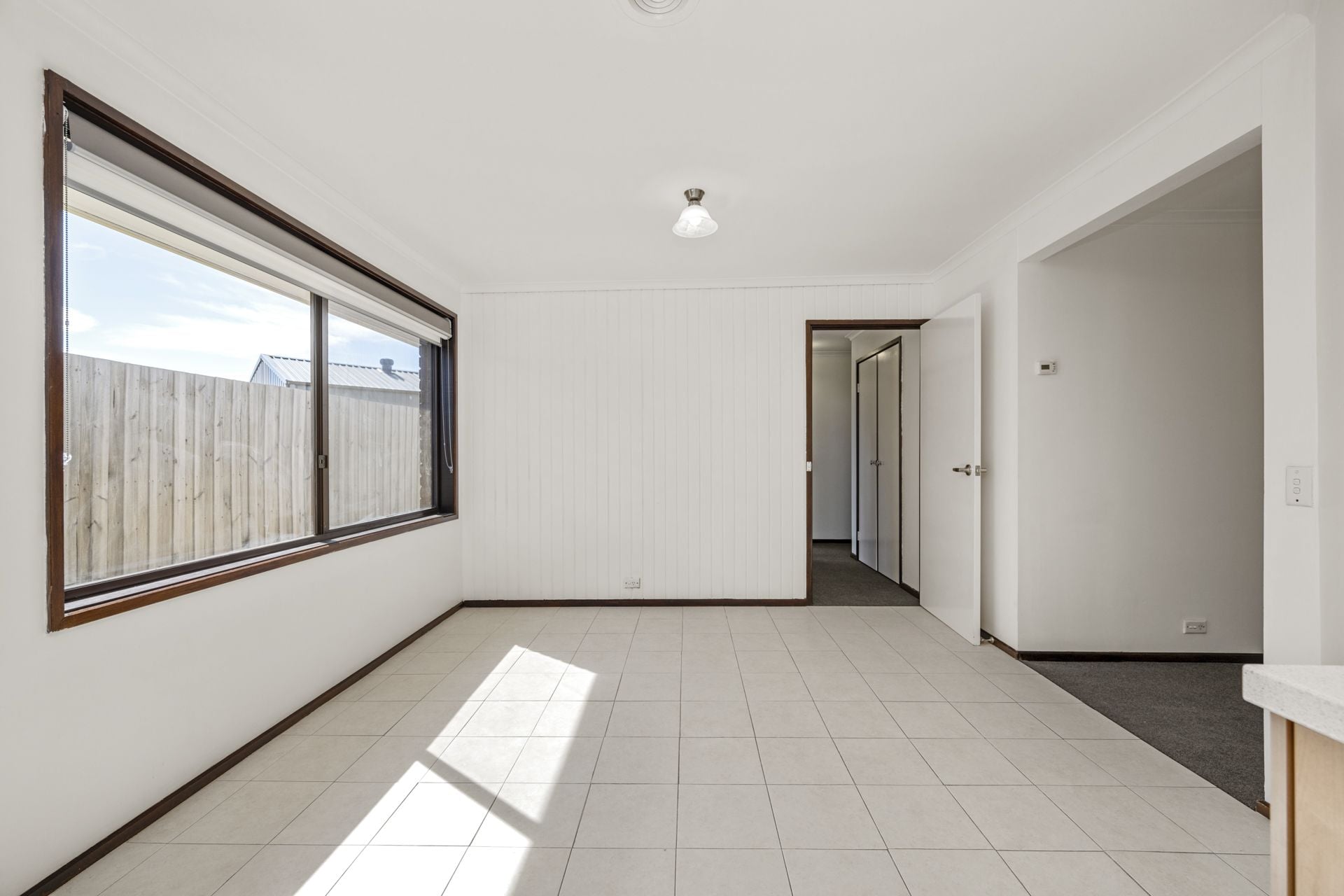 MAINTENANCE FREE! IMMACULATE UNIT IN QUIET COURT LOCATION