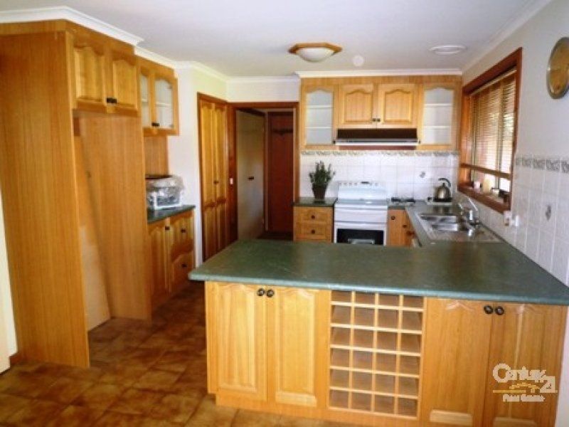 9 Pollywoodside Drive, Altona Meadows - Thumbnail 5