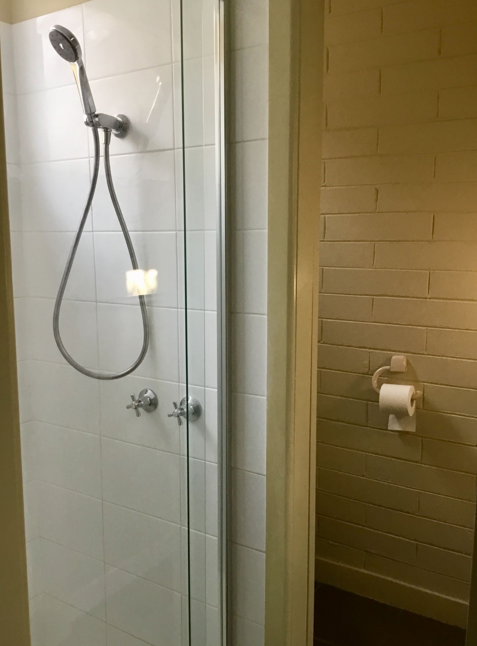 Renovated Studio Opposite Parklands