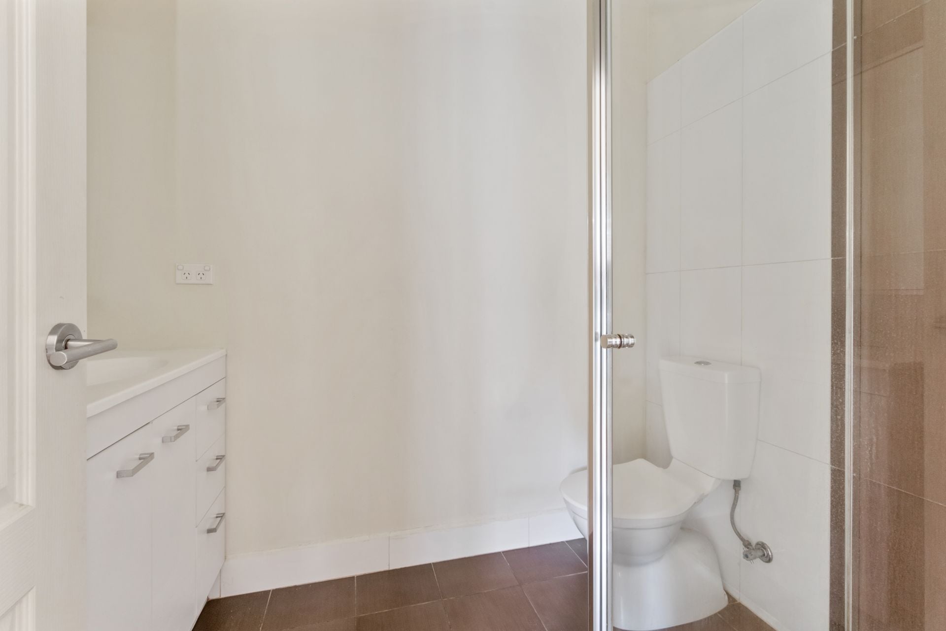 Delightful Two Bedroom Unit!